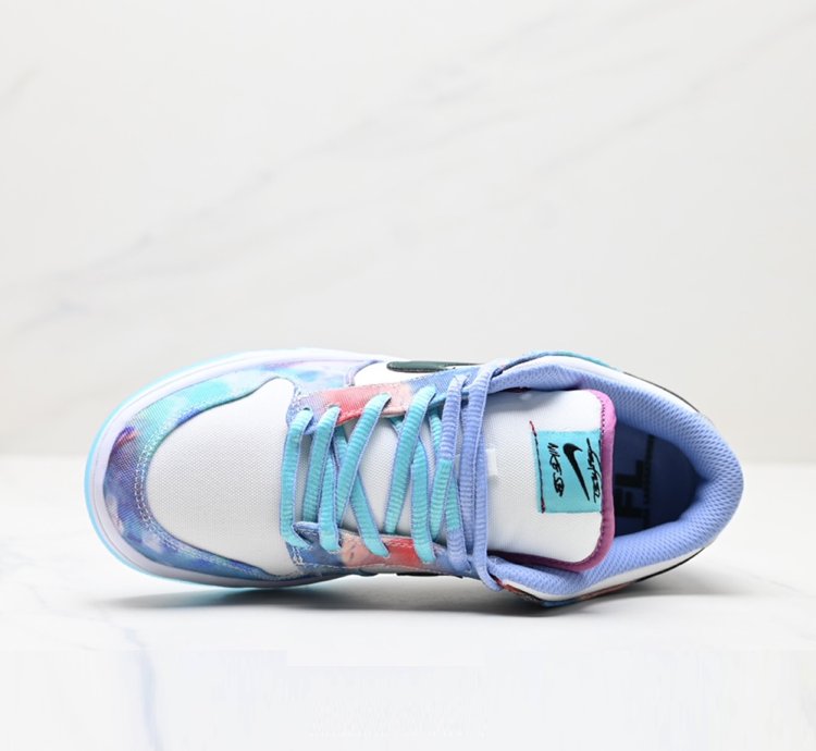 Dunk Low X Futura Laboratories