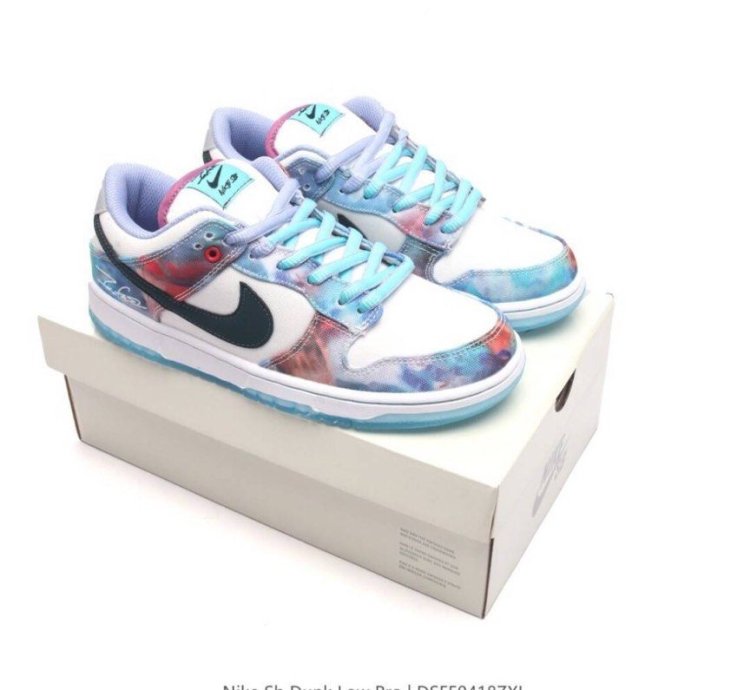 Dunk Low X Futura Laboratories