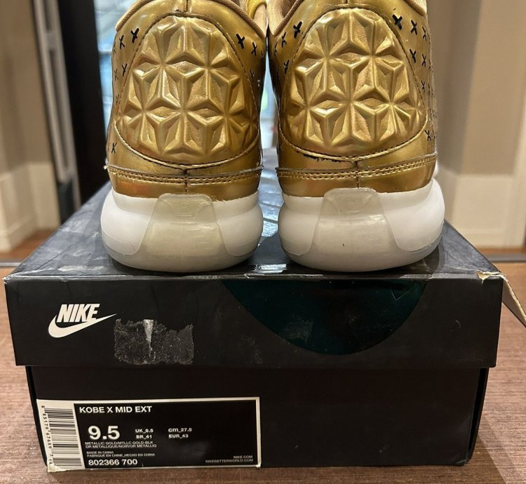Kobe 10 Mid Ext Liquid Gold