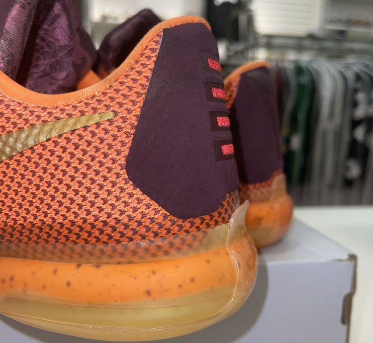 Kobe 10 Silk - Lightly Worn No Box flaw Shown