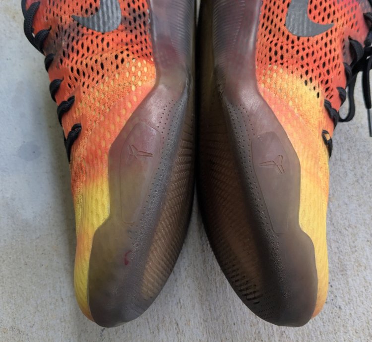 Kobe 11 Sunset 836183-805