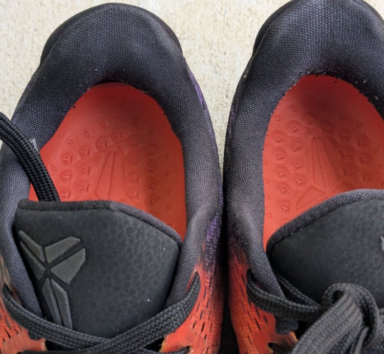 Kobe 11 Sunset 836183-805