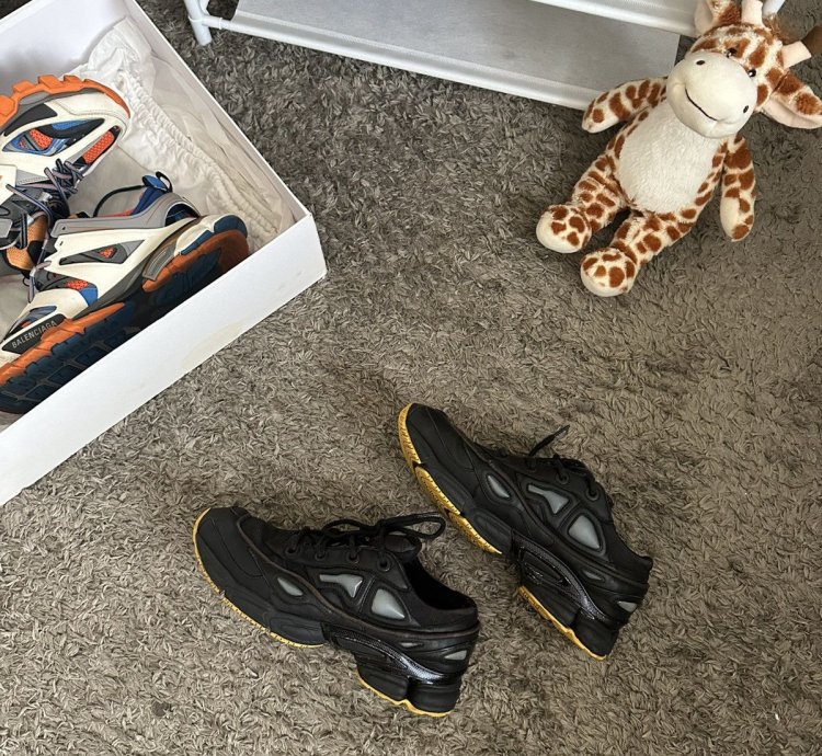 Adidas Raf Simons Ozweego Black Corn