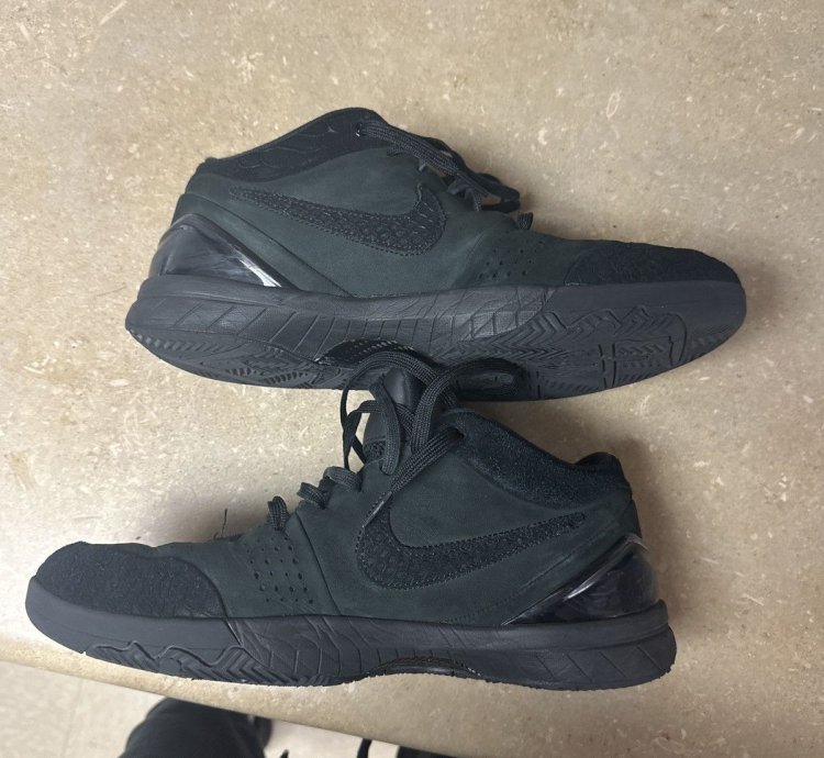 Kobe 4 Gift Of Mamba