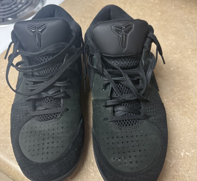 Kobe 4 Gift Of Mamba