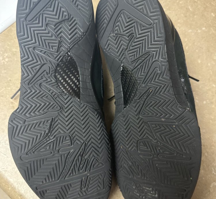 Kobe 4 Gift Of Mamba