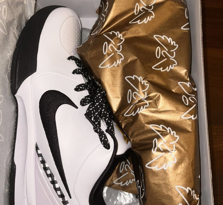 Kobe 4 Protro Gigi