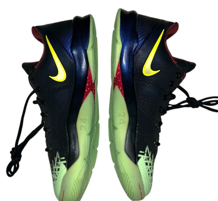 Kobe 4 Venomenon Glow In The Dark