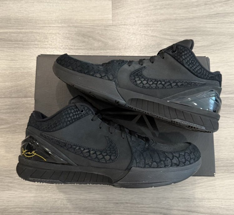 Kobe 4s Protro Gift Of Mamba