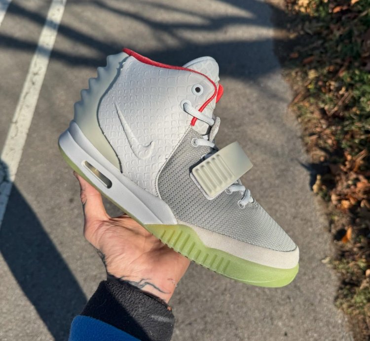 Nike Air Yeezy 2 Pure Platinum