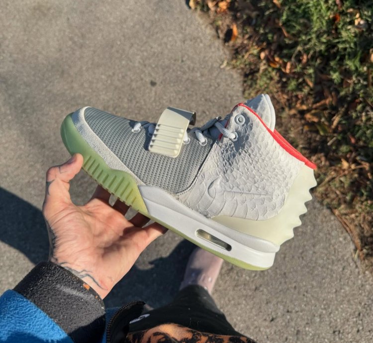 Nike Air Yeezy 2 Pure Platinum