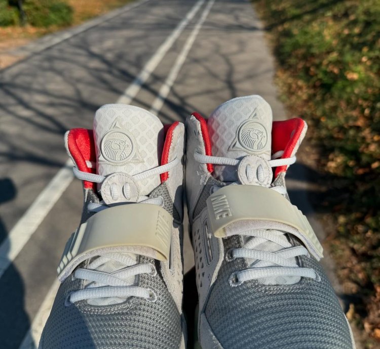 Nike Air Yeezy 2 Pure Platinum