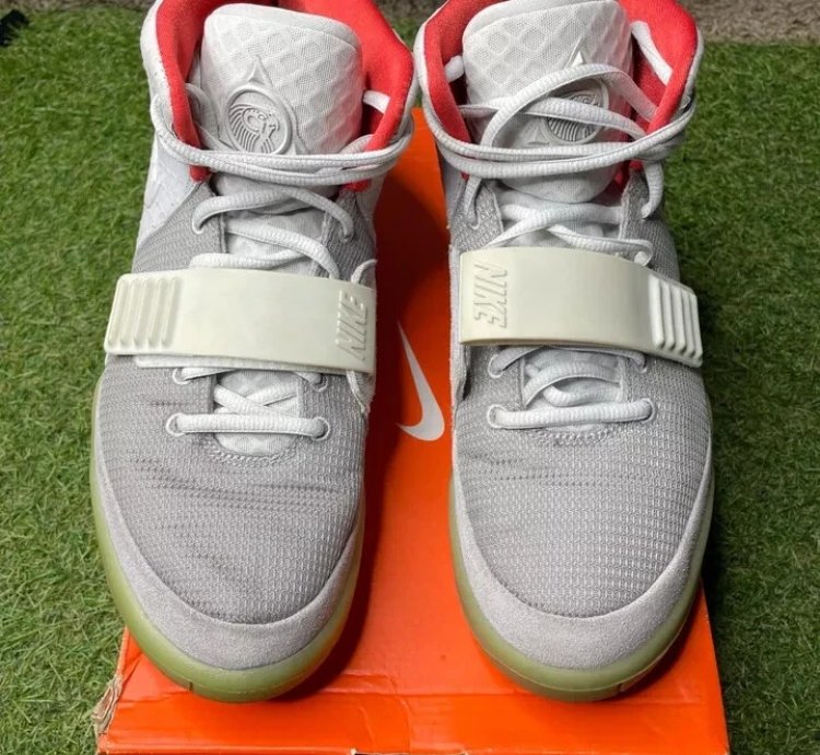 Nike Air Yeezy 2 Pure Platinum