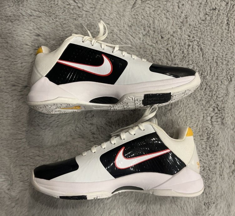Kobe 5 Protro Alternate Bruce Lee