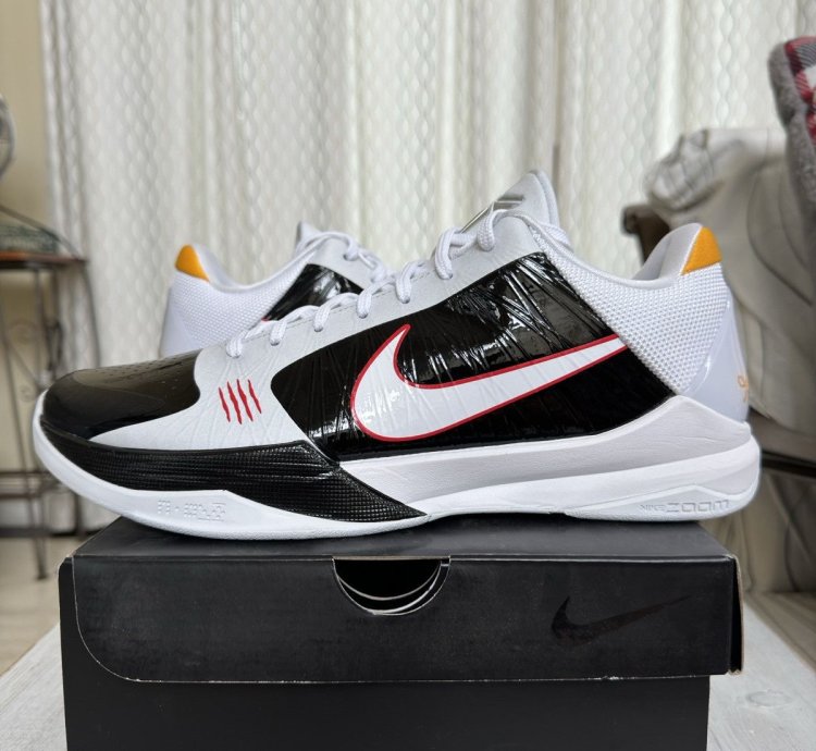 Kobe 5 Protro Bruce Lee Alternate