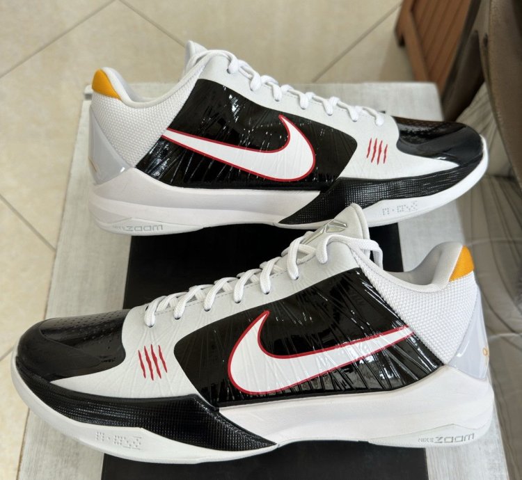 Kobe 5 Protro Bruce Lee Alternate