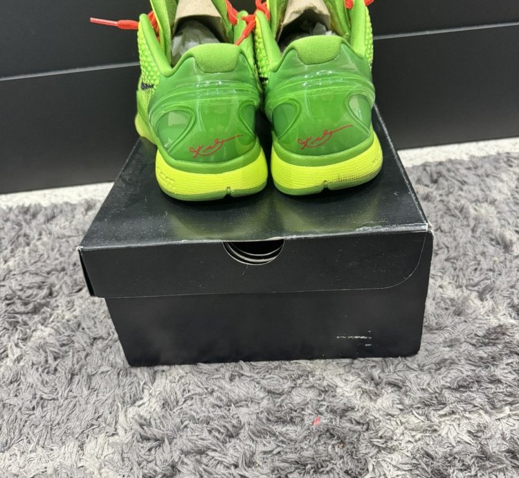 Kobe 6 Protro Grinch 2020