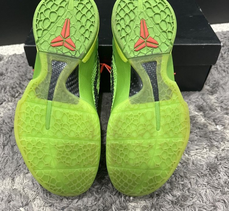 Kobe 6 Protro Grinch 2020