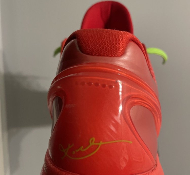 Kobe 6 Reverse Grinch