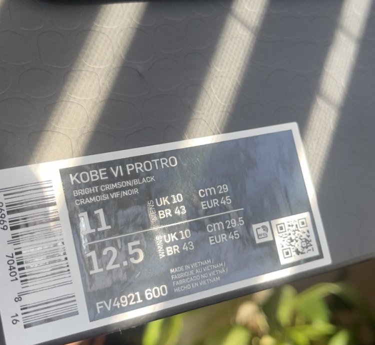 Kobe 6 Reverse Grinch