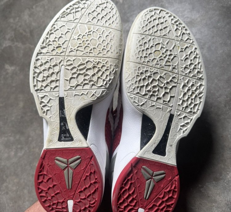 Kobe 6 Varsity Red 2011 Retro Basketball Sneakers