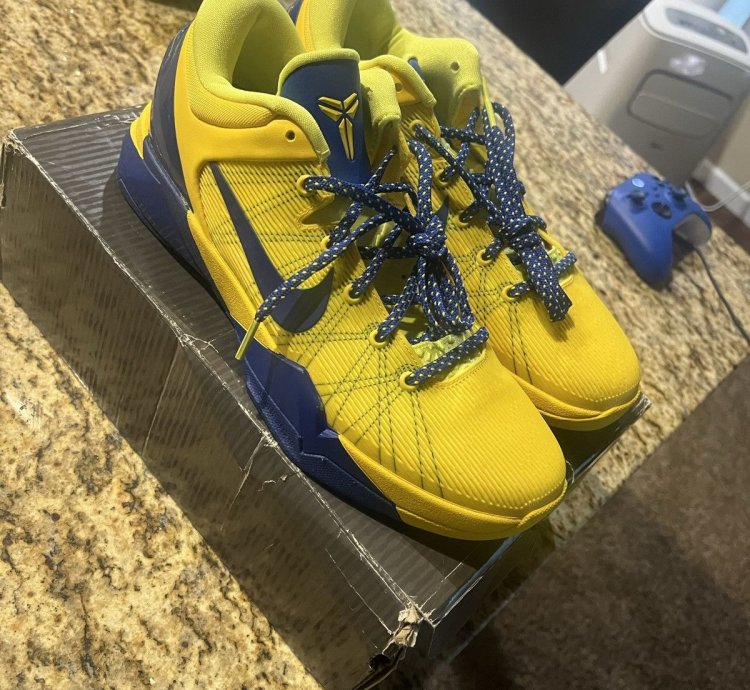 Kobe 7 Barcelona Size 10 5