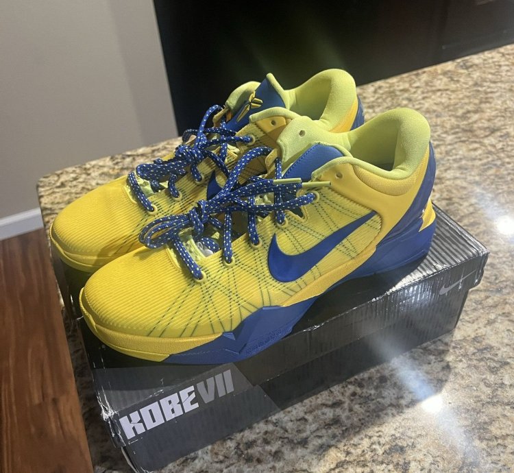 Kobe 7 Barcelona Size 10 5