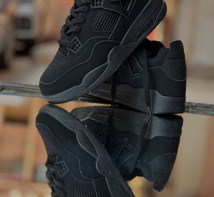 Jordan 4 Retro Black Cat 2020