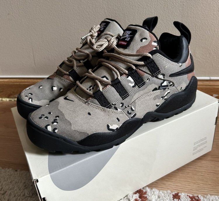 Nike Sb Darwin Low Supreme