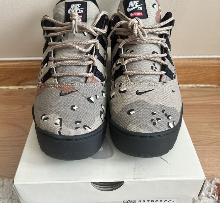 Nike Sb Darwin Low Supreme