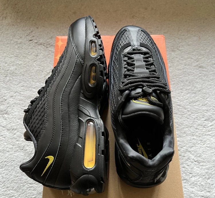 Nike Air Max 95 Corteiz Honey Black