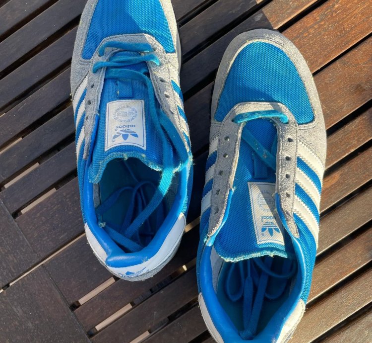 Adidas Sneakers