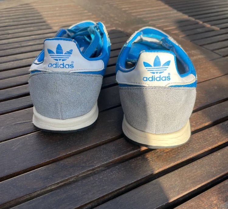 Adidas Sneakers