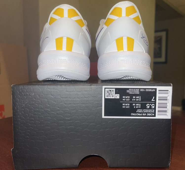 Kobe 8 Protro Lakers Home - Brand New No Box Lid