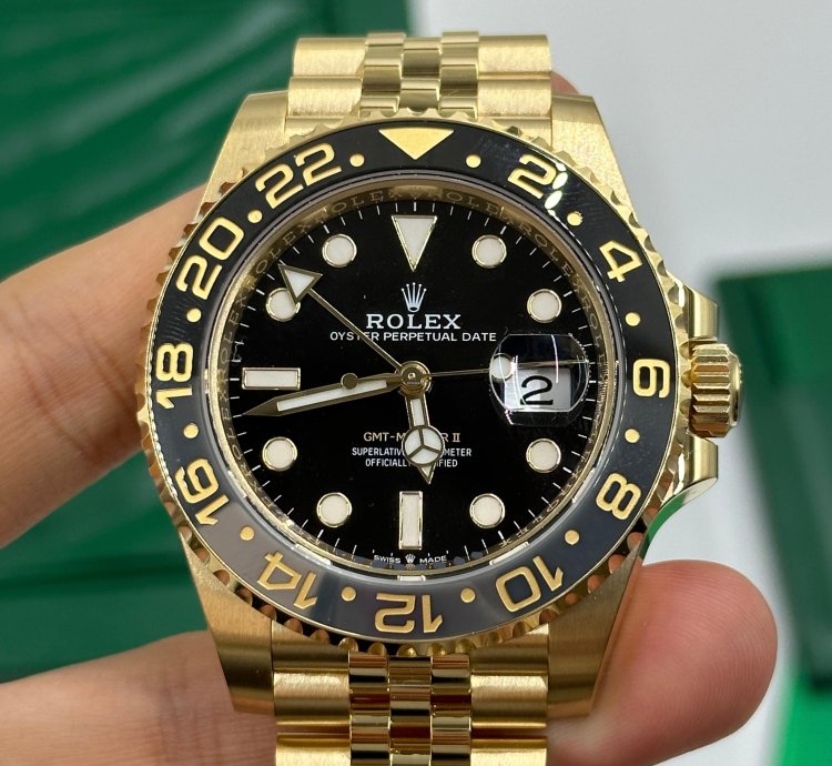 Rolex Gmt-master Ii 18 Ct Yellow Gold Black Dial Jubilee
