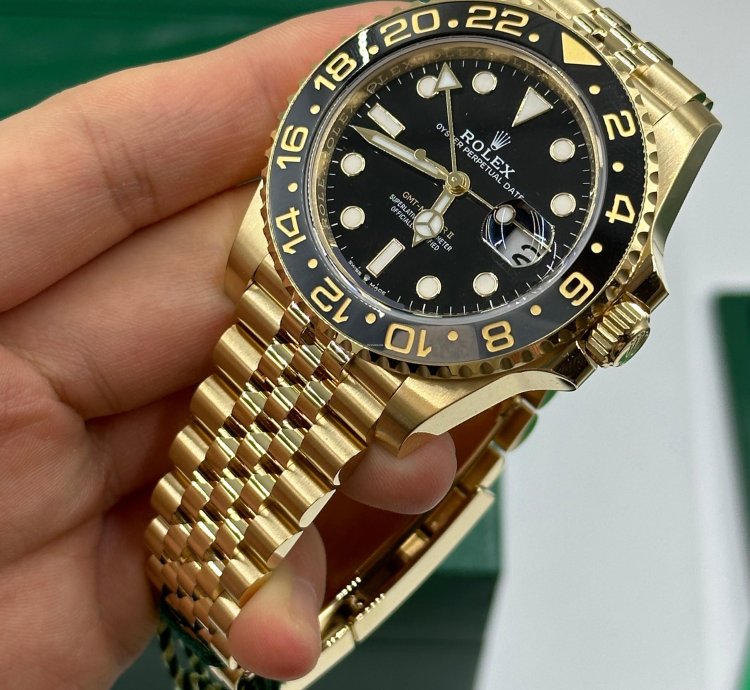 Rolex Gmt-master Ii 18 Ct Yellow Gold Black Dial Jubilee