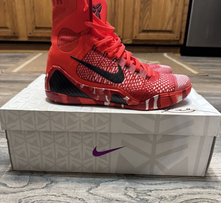 Kobe 9 Christmas 2014