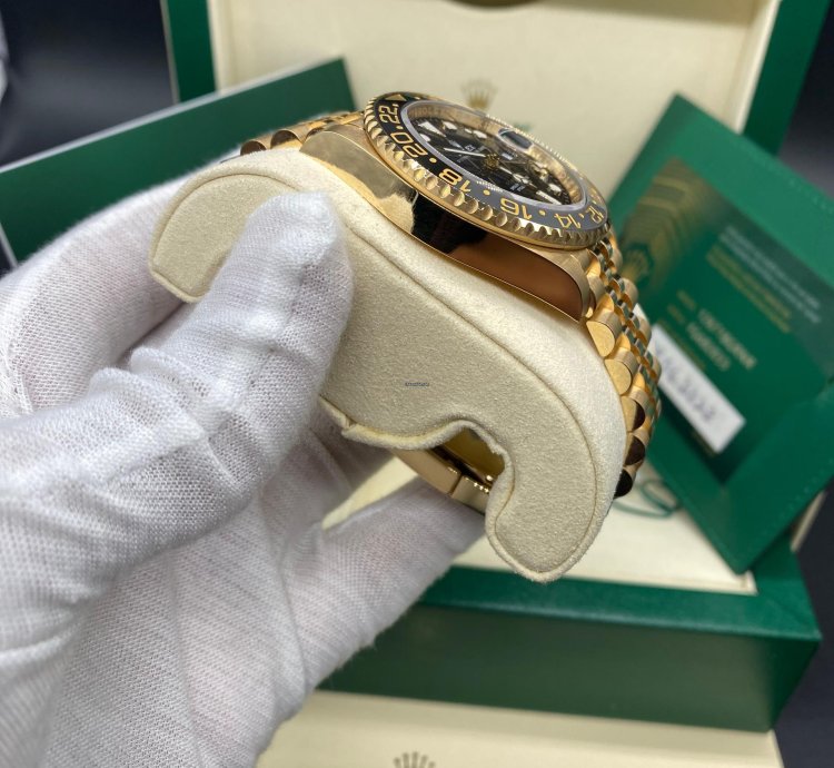Rolex Gmt-master Ii 18k Yellow Gold Black Dial 126718grnr Complete Set