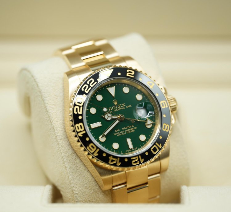 Rolex Gmt-master Ii 2018 Yellow Gold Gmt-master Ii Green Dial Discontinued Unworn Box And Papers 116718ln
