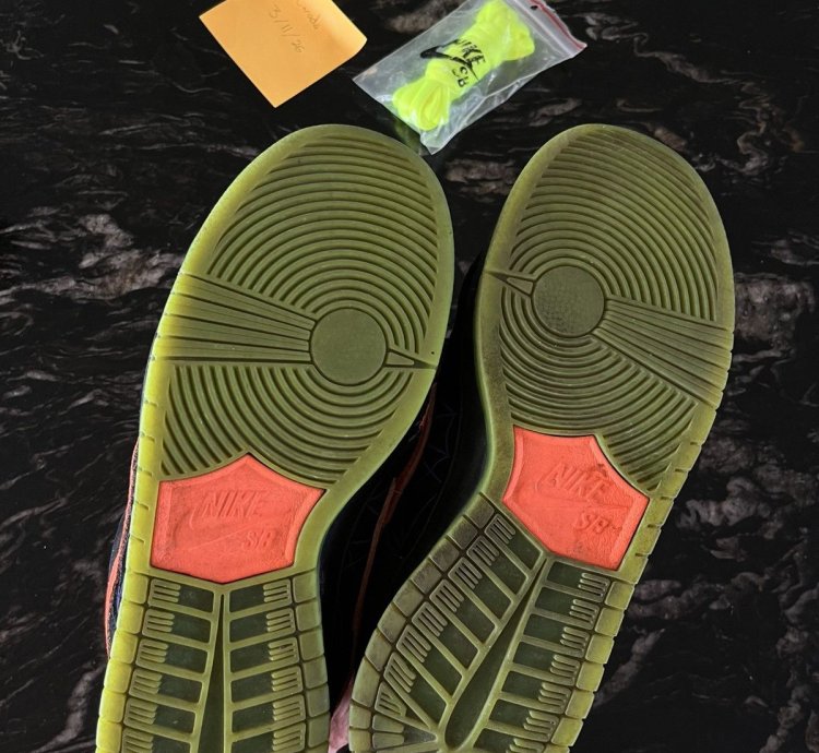Nike Sb Dunk Low Night Of Mischief Halloween