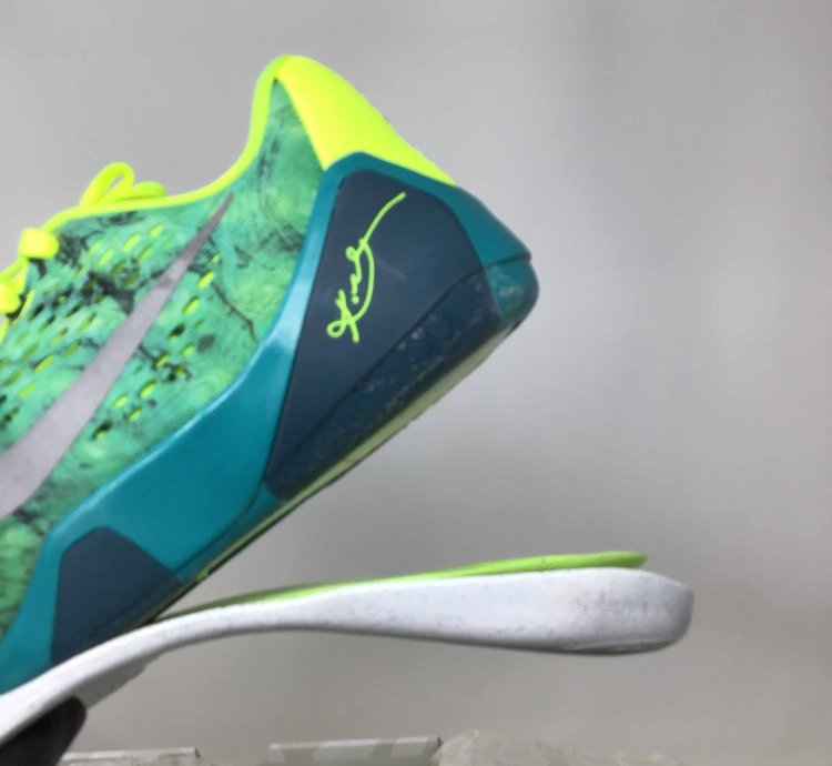 Kobe 9 Em Easter