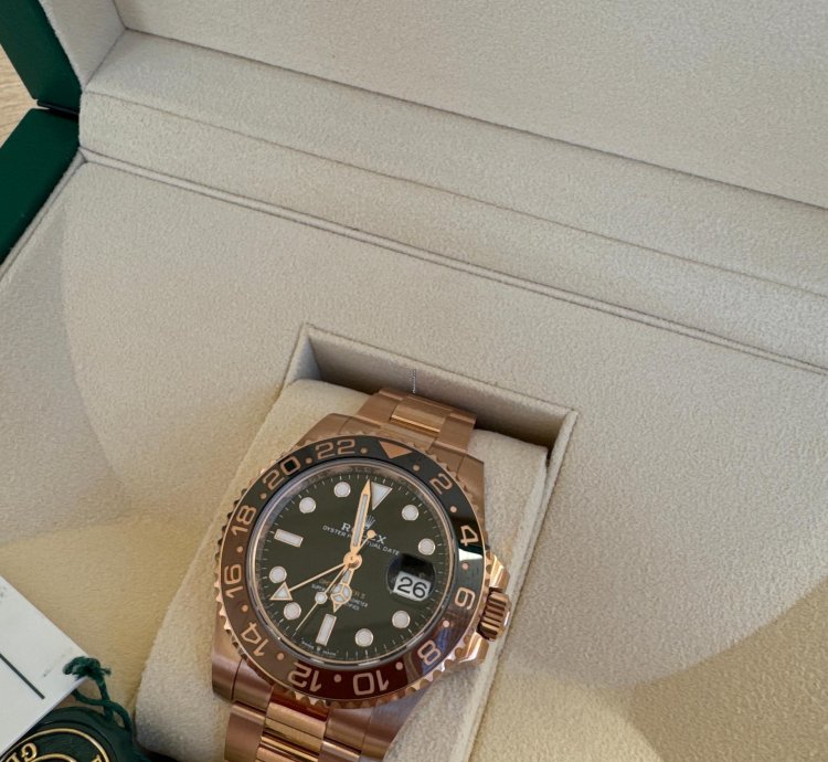 Rolex Gmt-master Ii 2022 - Unworn - Full Set With Box Papers