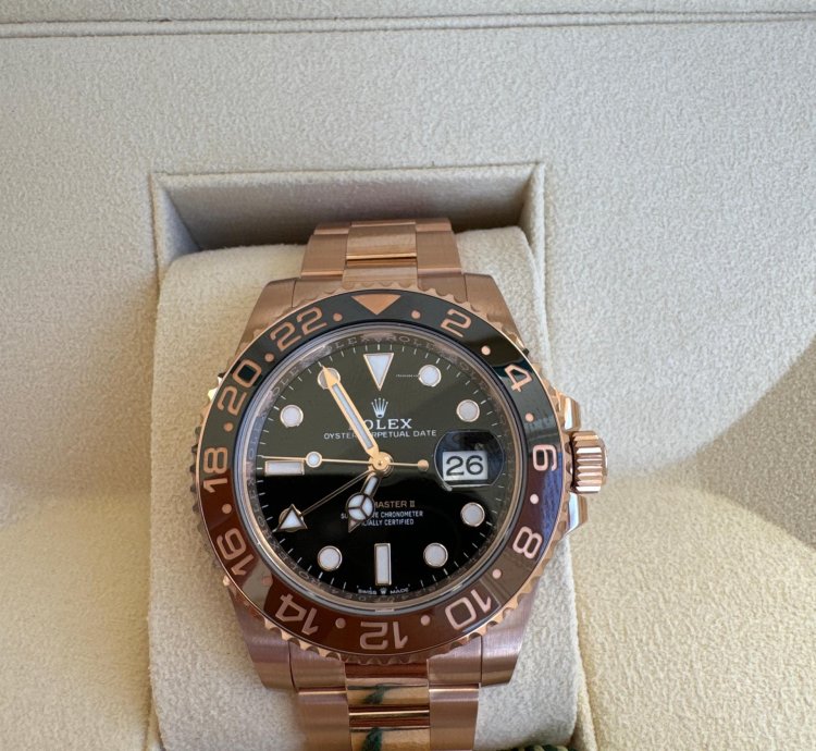 Rolex Gmt-master Ii 2022 - Unworn - Full Set With Box Papers