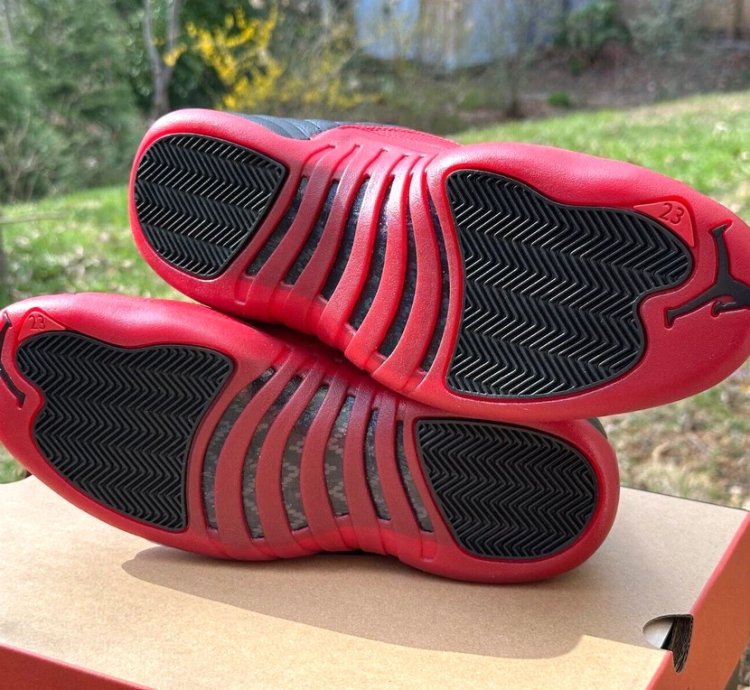 Air Jordan 12 Retro Flu Game