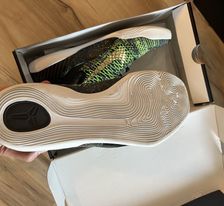 Kobe 9 Low Elite - Mamba Moment Id