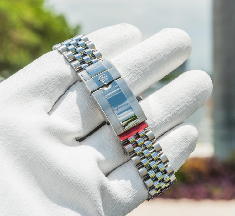 Rolex Gmt-master Ii 2023 - Pepsi On Jubilee Bracelet