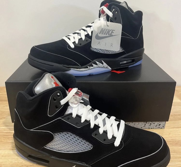 Air Jordan 5 Retro Og Black Metallic Reimagined