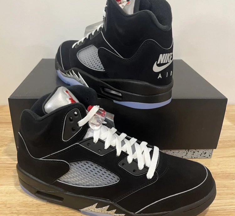 Air Jordan 5 Retro Og Black Metallic Reimagined