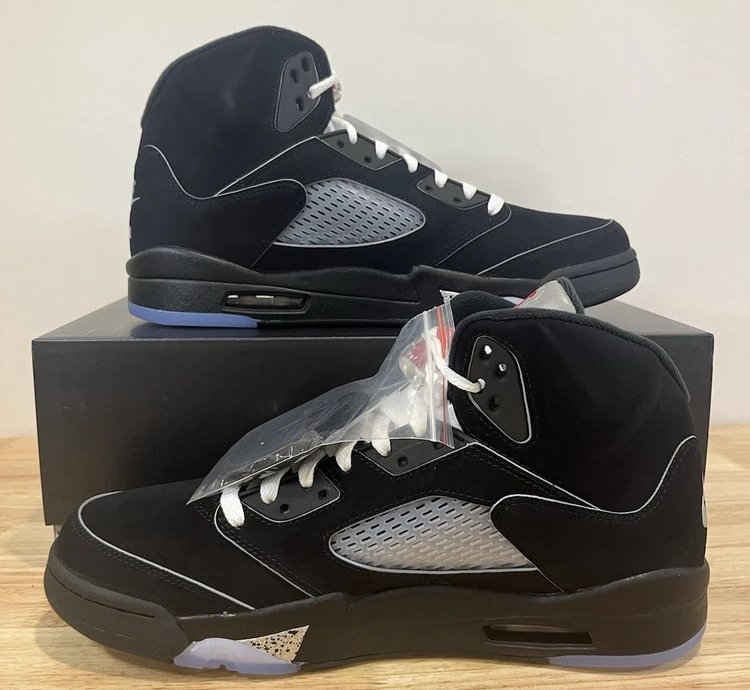Air Jordan 5 Retro Og Black Metallic Reimagined