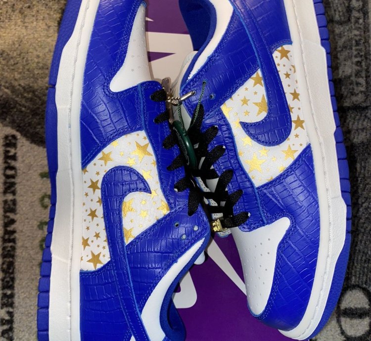 Nike Sb Dunk Low Supreme Stars Hyper Royal 2021